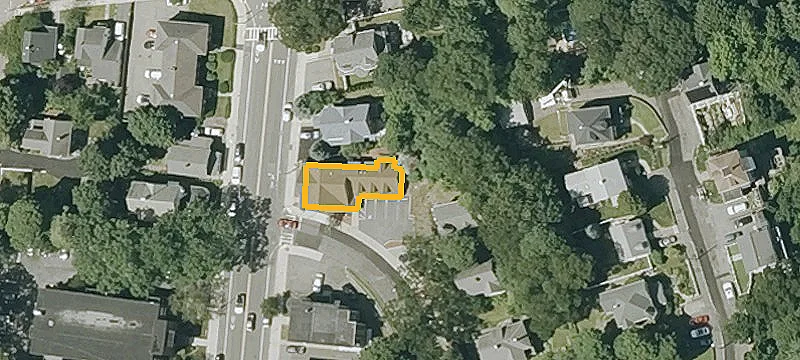 985 Main St