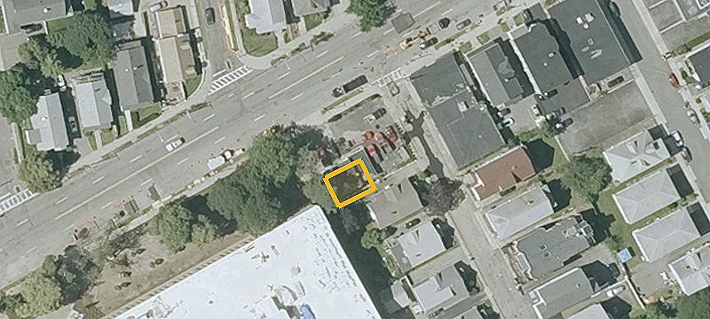 735 Mt Auburn St