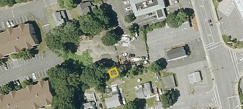 1627 Main St
