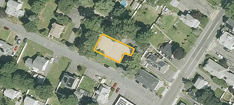 5 Waushakum Ave