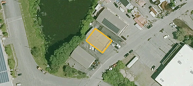 13 Pond Rd