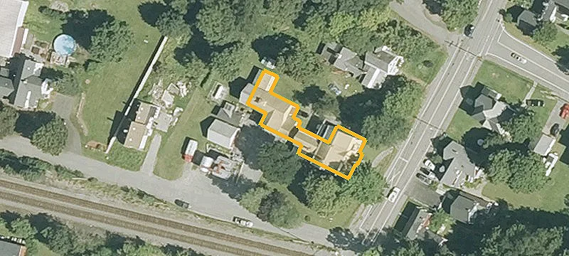 8 Ctr Rd