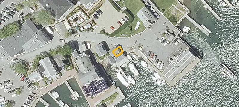 45 Dock St