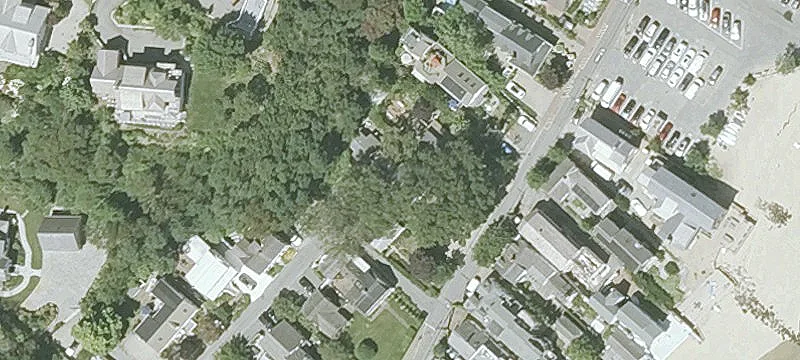 44 Commercial St