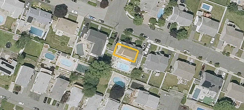 239 Oakwood Ave