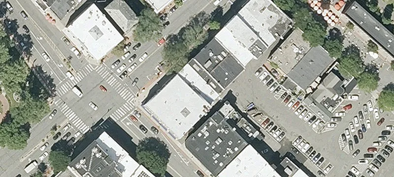 48 Main St