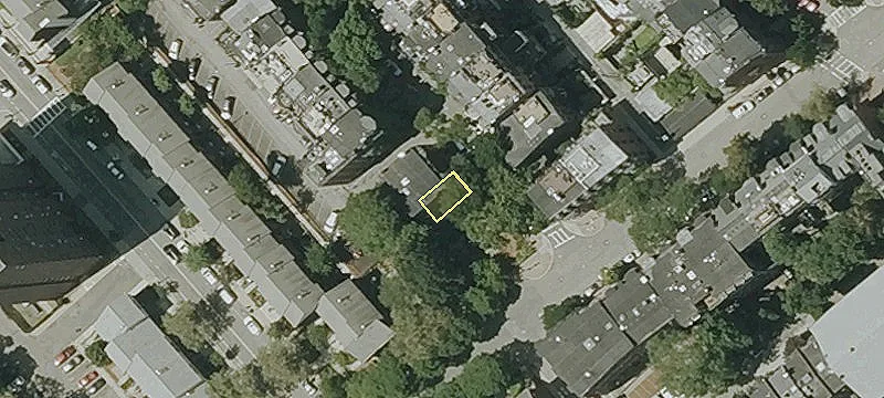 10 Upton St