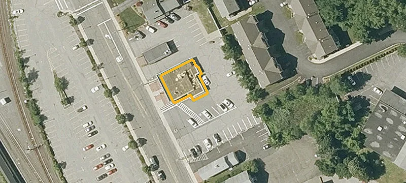 388-390 Main St