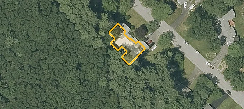 26 Burton Farm Dr