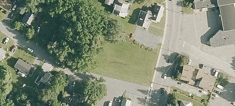 596 Main St