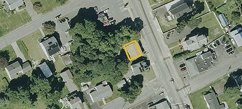 1130 Main St