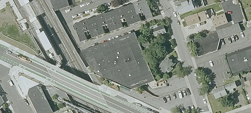 643 Broadway