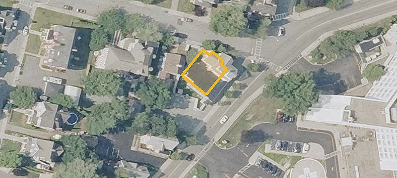 302 Highland Ave