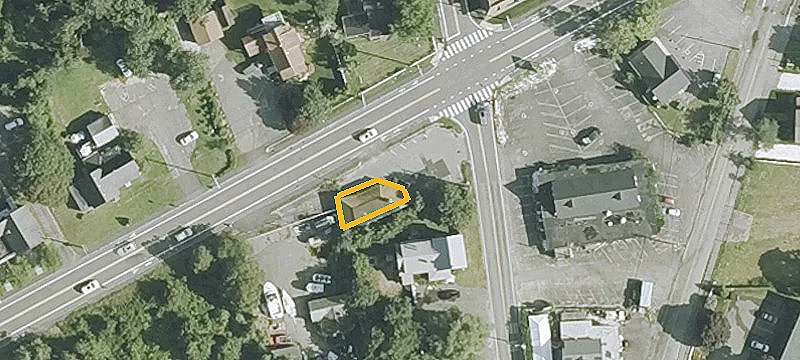 587 Main St