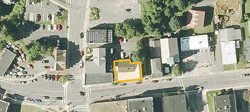 711 Main St
