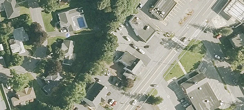 44 Maple Ave