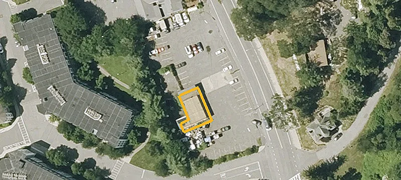 1100 Main St