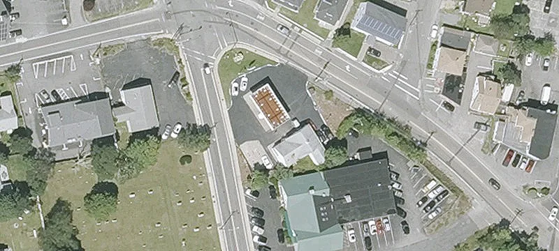 112 Barnstable Rd