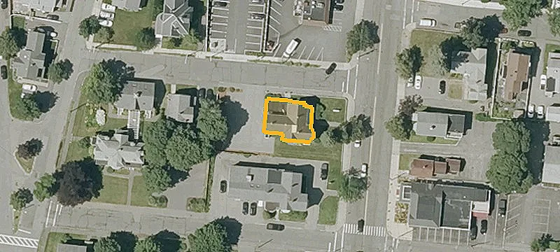 477 Main St