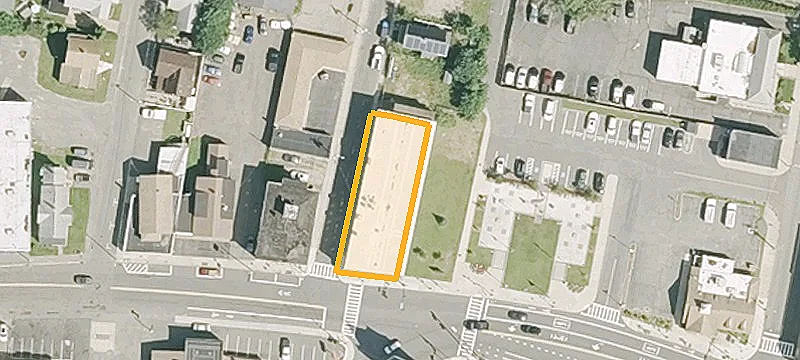 123 Main St