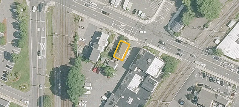 142 Elliott St