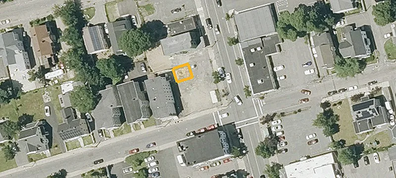 1061 Main St