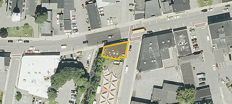 127 Main St