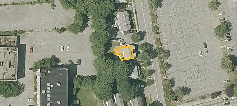 24 York St