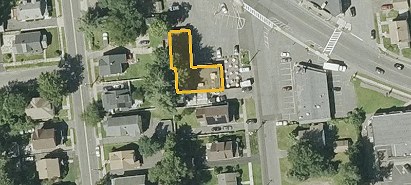 11 Wood Ave