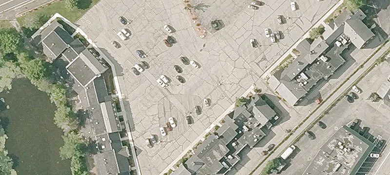 33 Vlg Sq