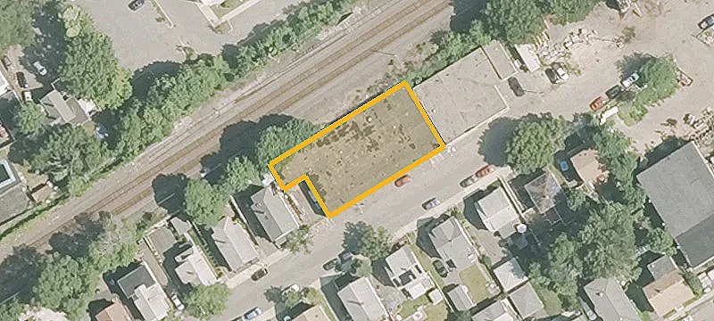 32 Sidney Ave