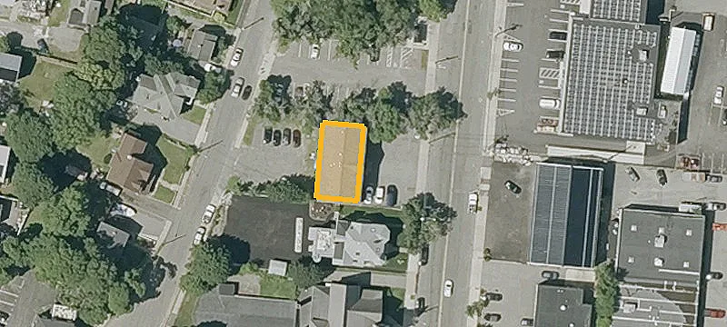 451 Main St