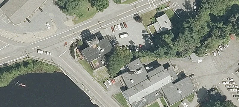 320 Main St