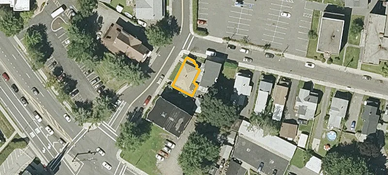 8 Maple St