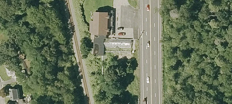 1275 Main St