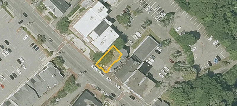 126 Main St