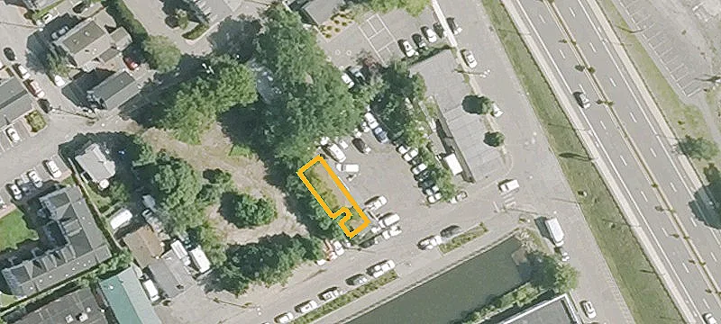 2 Commercial St
