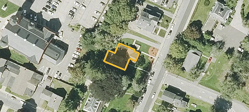 44 Everett St