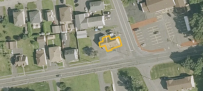 16 Cady St