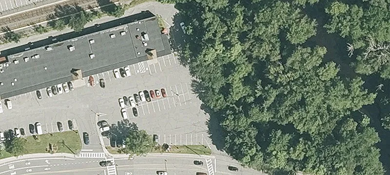 1200 Main St