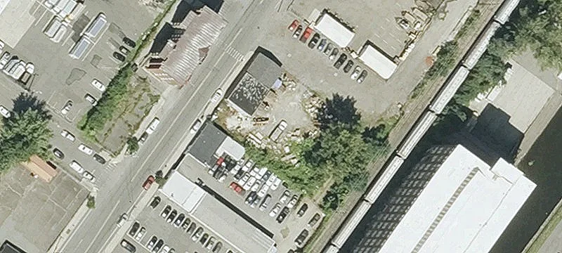 61 Commercial St