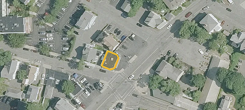 52 Cabot St
