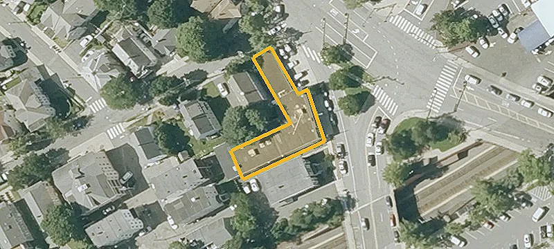 39 Lexington St