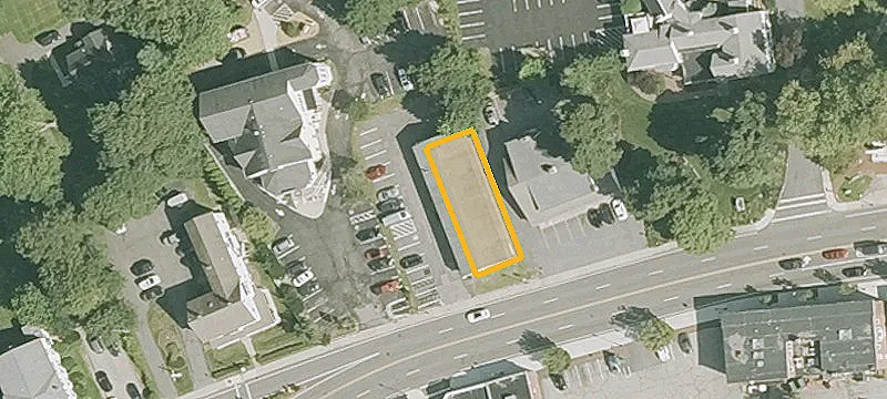 557 Main St