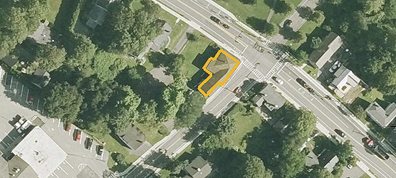 716 Main St