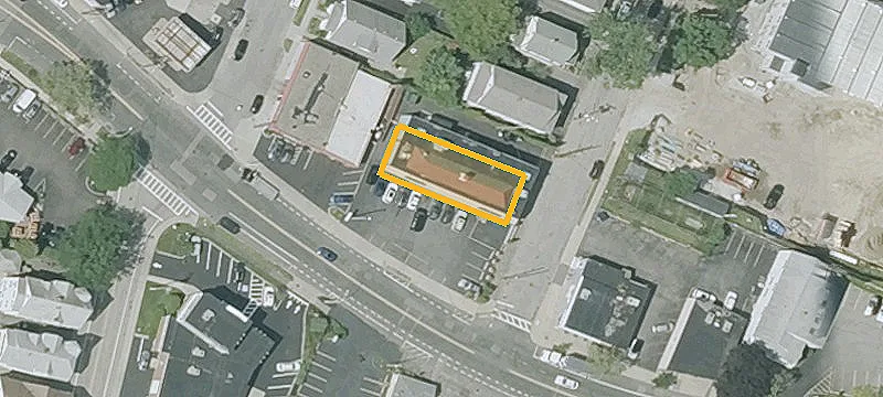 401 Main St