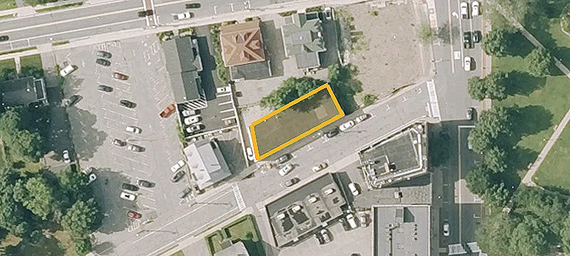 13 Pond St