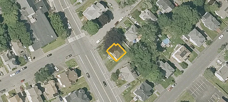 495 Main St