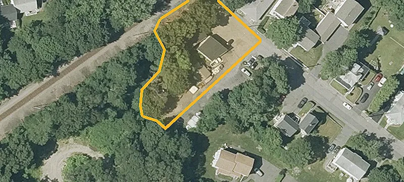 81 Cedar St