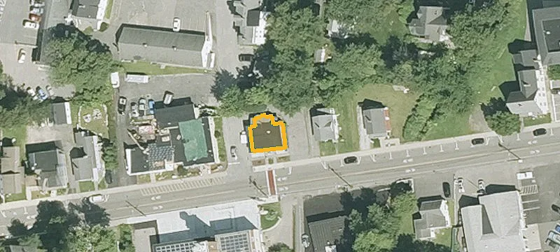 64 Central St